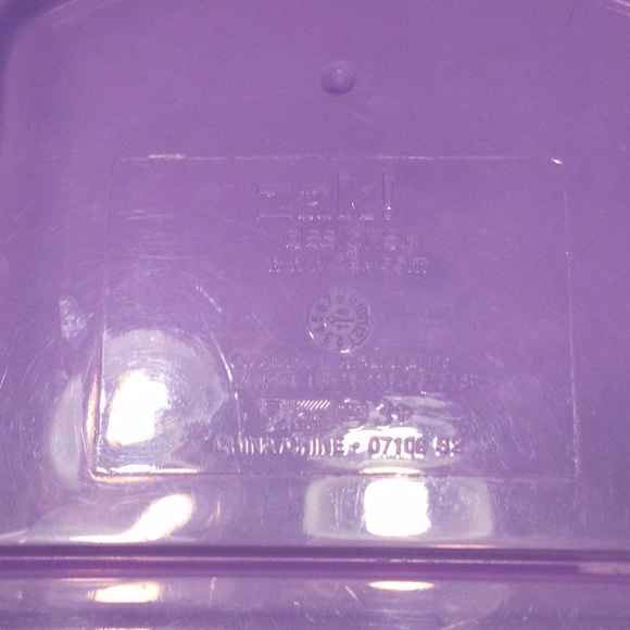 Disney Plastic Sandwich Holder Ready to be a Princess Lavender - Picture 3 of 4